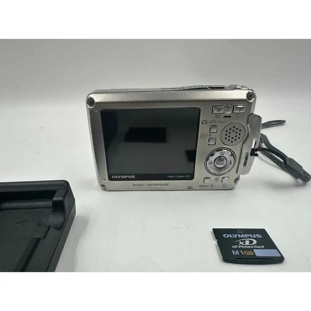 Olympus μ 770 SW Waterproof Camera Shockproof Retro Compact Tested and Works